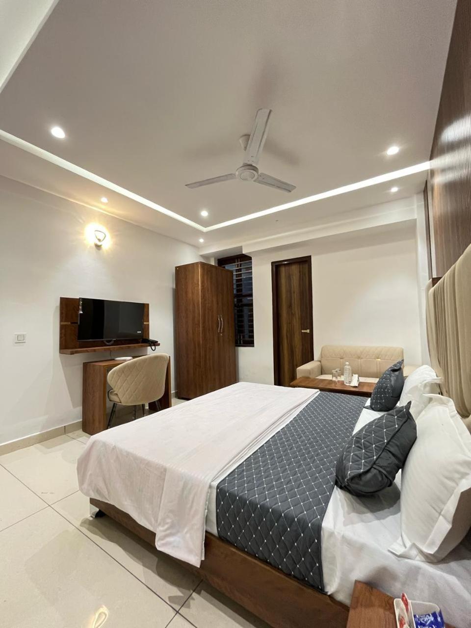 Hotel Platinum Inn Ludhiana Exterior photo