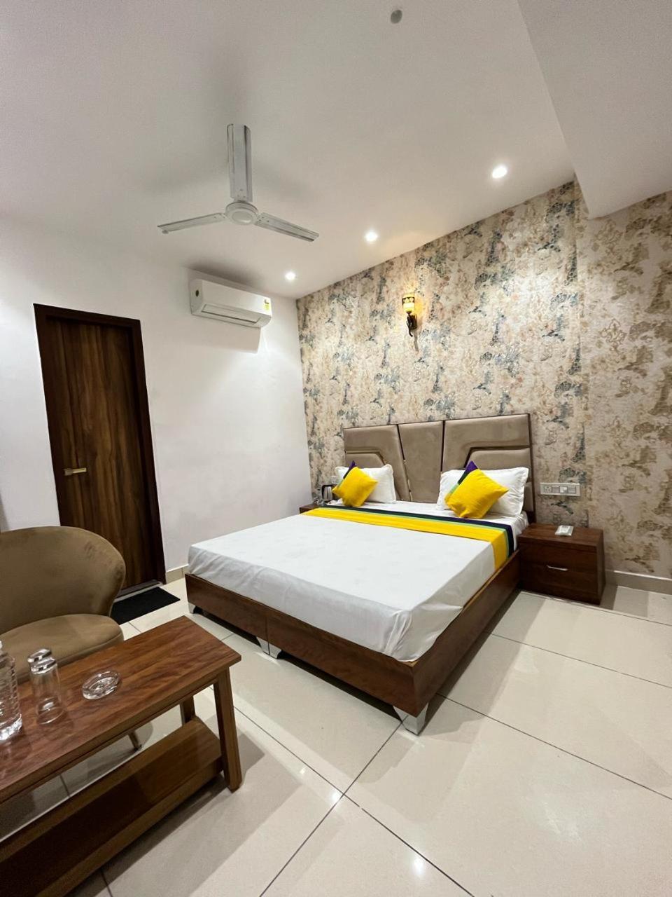 Hotel Platinum Inn Ludhiana Exterior photo