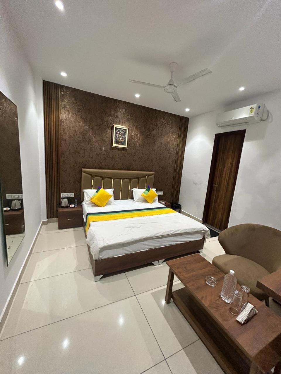 Hotel Platinum Inn Ludhiana Exterior photo
