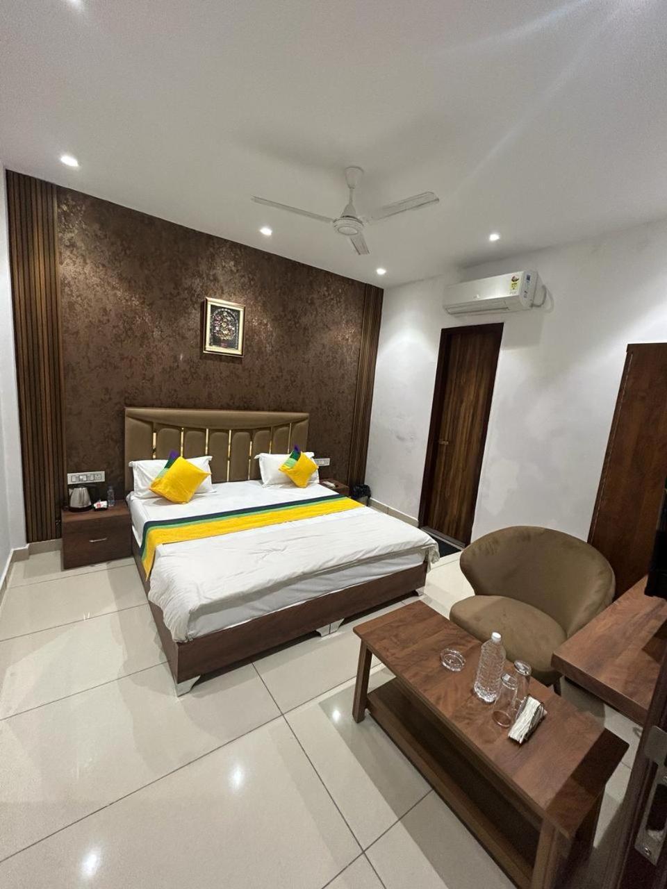 Hotel Platinum Inn Ludhiana Exterior photo